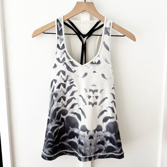 LULULEMON white dance to yoga tank - Picture 5 of 9